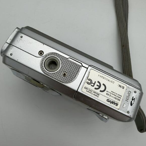 SANYO VPC-503 5.0 Megapixels Digital Camera 3x Zoom Untested With Box Manual - Picture 5 of 9